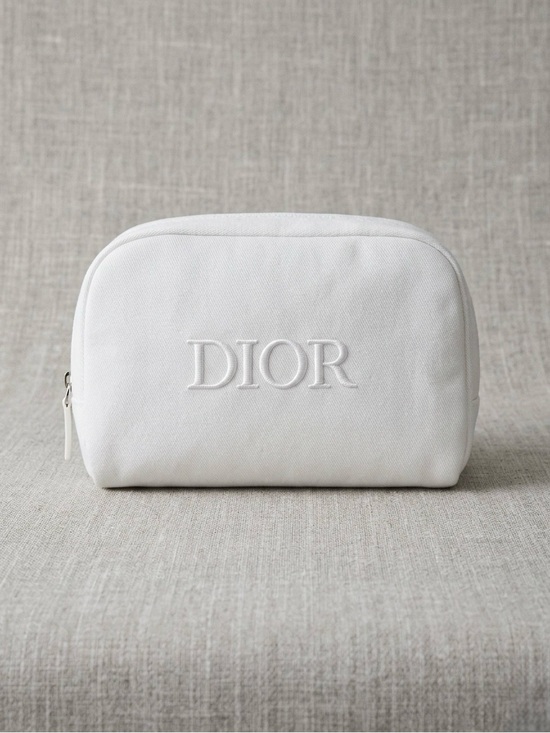 Dior Handbags - 2/30$ 🌼 Dior Beauty White Canvas Cosmetic Pouch